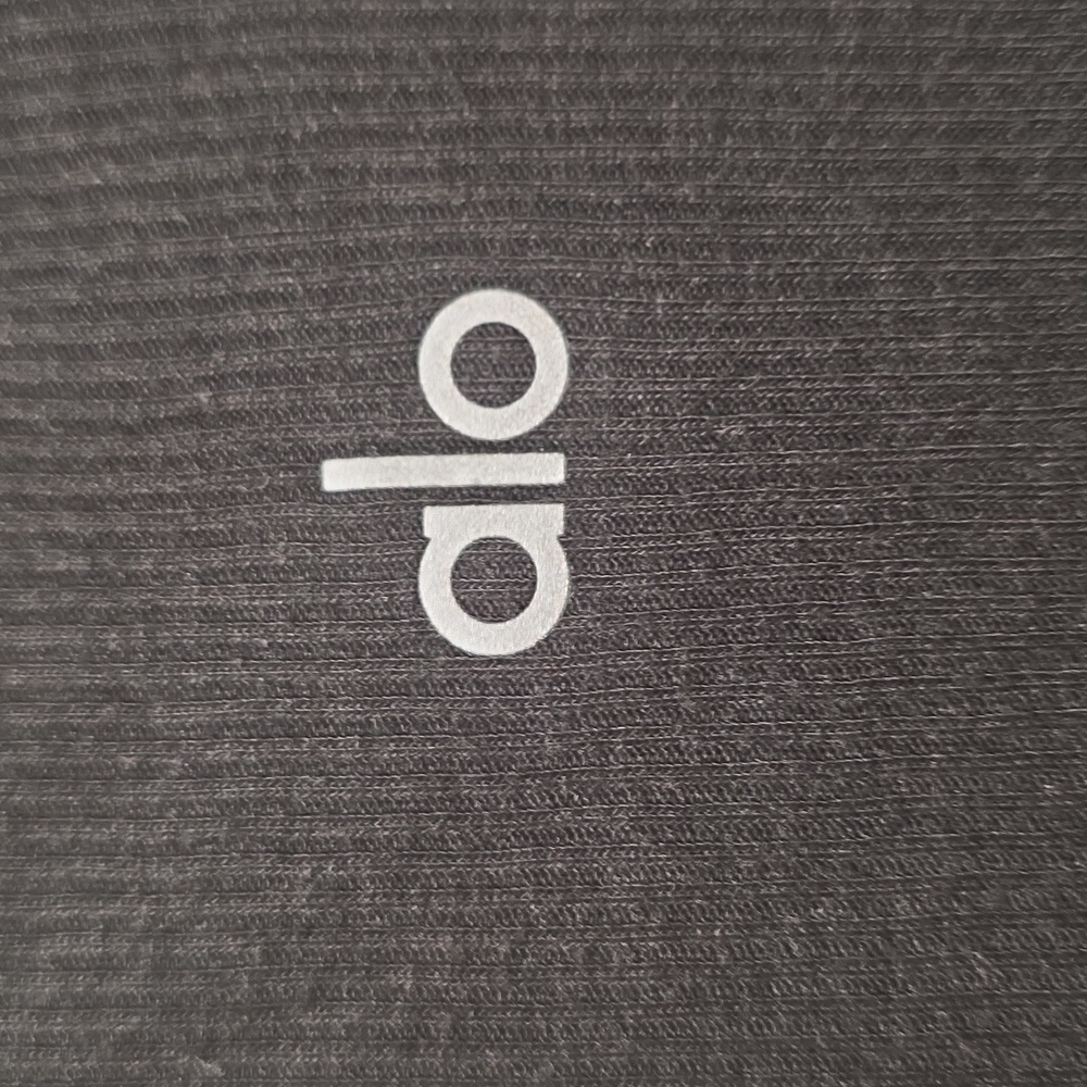 Alo Women's Sleeveless Black Top - Picture 3 of 4